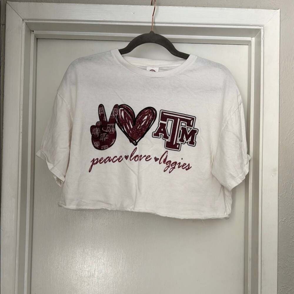 Texas A&M Aggies Peace Love Aggies Graphic Crop T-Shirt